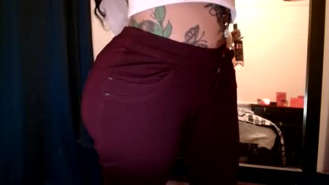 Snapshot of creamyexotica chatting on March 5, 2:56 pm CreamyExotica online show from March 5, 2:56 pm