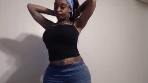 CreamyExotica online show from September 17, 1:02 pm