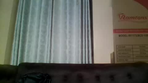 Snapshot of creamyhub chatting on March 7, 4:22 pm creamyhub online show from March 7, 4:22 pm