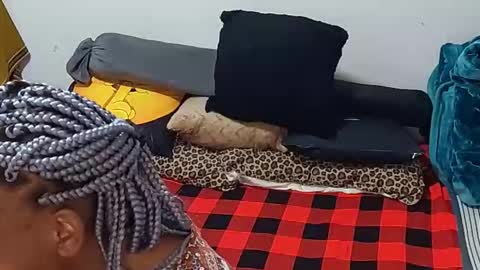 Snapshot of creamyhub chatting on October 16, 8:37 am creamyhub online show from October 16, 8:37 am