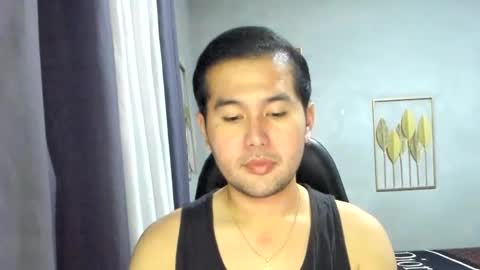 Snapshot of creamynow chatting on December 4, 9:51 am BareCreamyCum online show from December 4, 9:51 am