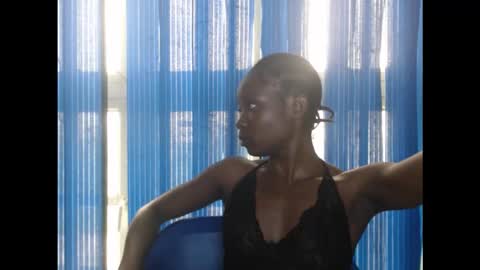 Snapshot of creamyxsugar chatting on September 19, 11:11 am creamyxsugar online show from September 19, 11:11 am