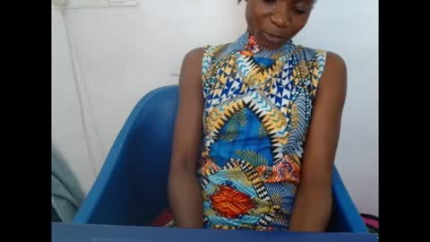 Snapshot of creamyxsugar chatting on October 15, 11:10 am creamyxsugar online show from October 15, 11:10 am