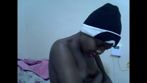 Snapshot of creamyypussyy chatting on October 3, 9:56 pm creamyypussyy online show from October 3, 9:56 pm