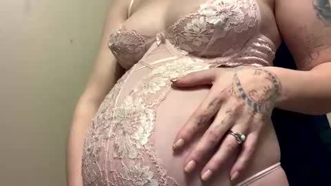 Breed me daddy  online show from December 19, 8:27 pm