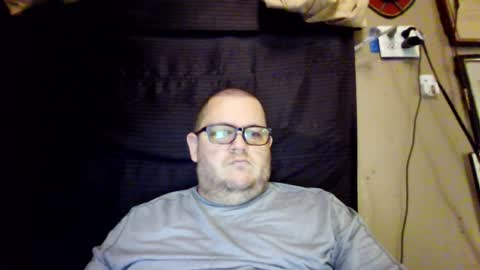 The hopeless romantic online show from December 3, 9:12 pm