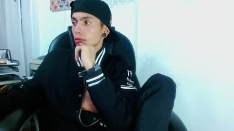 criiscs online show from November 6, 6:58 am