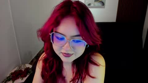 Snapshot of crimson_tati chatting on September 10, 4:34 am Tatiana online show from September 10, 4:34 am