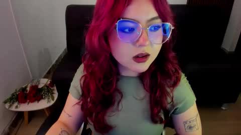 Snapshot of crimson_tati chatting on September 13, 6:35 am Tatiana online show from September 13, 6:35 am