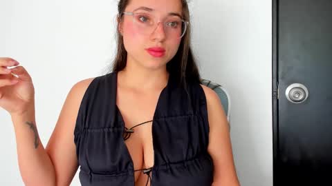 Jen. online show from March 1, 4:20 pm