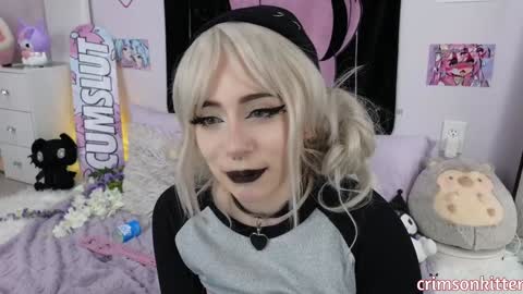 Snapshot of crimsonkitten chatting on January 20, 7:36 am Crimson Kitten online show from January 20, 7:36 am