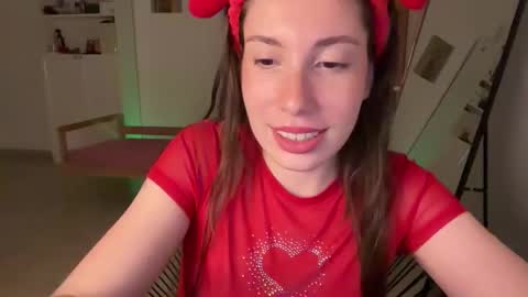 Astrid online show from October 20, 7:14 pm