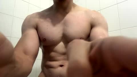 Snapshot of cris2428 chatting on February 13, 3:39 am cris2428 online show from February 13, 3:39 am