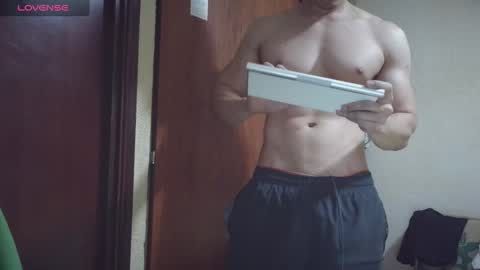 Snapshot of cris2428 chatting on October 31, 4:02 am cris2428 online show from October 31, 4:02 am