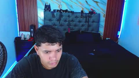 Snapshot of crisandmery chatting on December 2, 2:39 am CRISANDMERY online show from December 2, 2:39 am