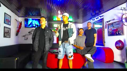 crismens online show from November 30, 8:02 pm