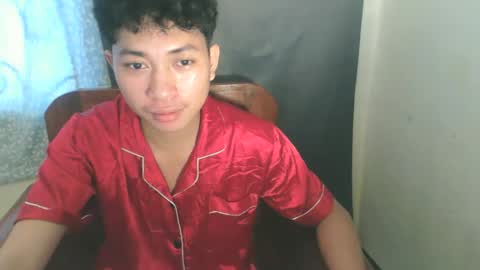 Snapshot of cristal1xox chatting on November 1, 2:24 am cristal1xox online show from November 1, 2:24 am