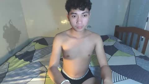 Snapshot of cristal1xox chatting on November 10, 6:23 am cristal1xox online show from November 10, 6:23 am