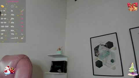 Snapshot of cristal__hot_1 chatting on December 21, 10:39 am Cristal online show from December 21, 10:39 am