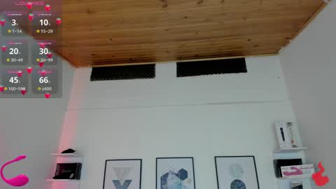 Snapshot of cristal__hot_1 chatting on January 17, 10:11 am Cristal online show from January 17, 10:11 am