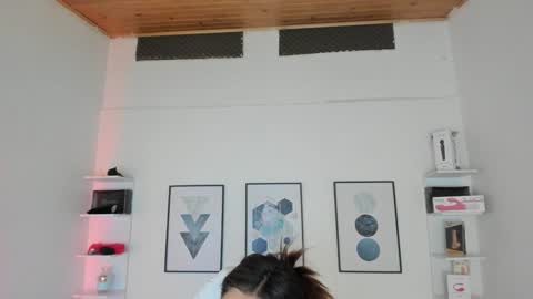 Snapshot of cristal__hot_1 chatting on February 3, 4:04 am Cristal online show from February 3, 4:04 am