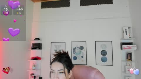 Snapshot of cristal__hot_1 chatting on February 9, 4:04 am Cristal online show from February 9, 4:04 am