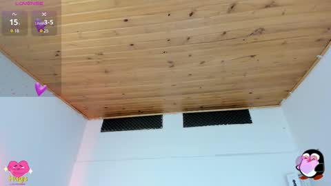 Snapshot of cristal__hot_1 chatting on February 28, 4:21 am Cristal online show from February 28, 4:21 am