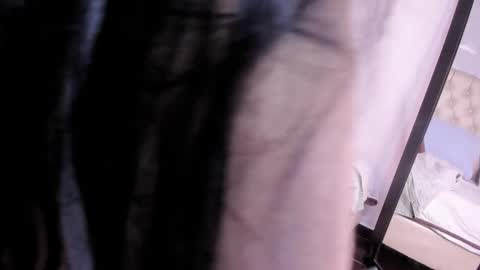 Snapshot of cristal_coopeer chatting on September 26, 12:53 pm Cristal yours Milf online show from September 26, 12:53 pm