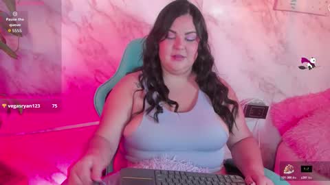 Snapshot of cristal_herrera chatting on October 18, 5:10 am Cristal online show from October 18, 5:10 am