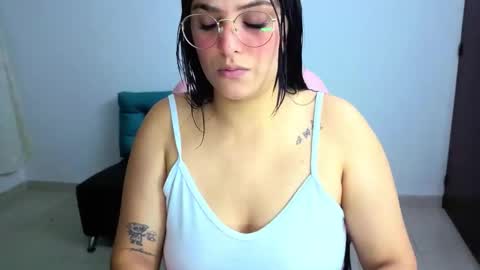 Snapshot of cristal_hot07 chatting on November 7, 12:21 am Cristal online show from November 7, 12:21 am