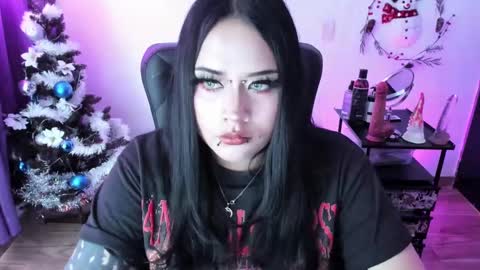 Snapshot of cristal_kosh chatting on December 20, 3:00 pm Cris online show from December 20, 3:00 pm