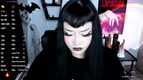 Snapshot of cristal_kosh chatting on September 18, 2:19 pm Cris online show from September 18, 2:19 pm