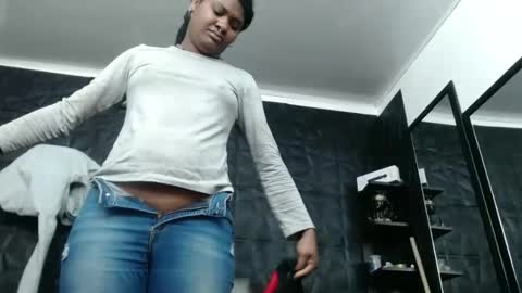Snapshot of cristal_smith06 chatting on November 4, 12:04 pm Hanna online show from November 4, 12:04 pm