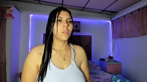 cristal_smith20 online show from March 12, 12:00 pm