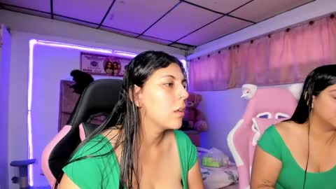 Snapshot of cristal_smith20 chatting on May 26, 1:29 pm cristal_smith20 online show from May 26, 1:29 pm