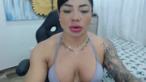 Snapshot of cristalbeautiful1 chatting on September 22, 10:34 pm Natalie online show from September 22, 10:34 pm