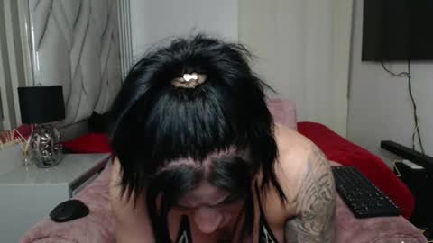 Snapshot of cristalbeautiful1 chatting on November 21, 4:55 am Natalie online show from November 21, 4:55 am