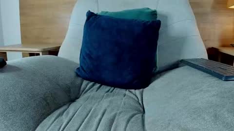 Snapshot of cristian_suarezz_ chatting on October 10, 9:47 pm cristian_suarezz_ online show from October 10, 9:47 pm