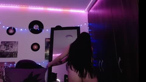 Christina online show from March 4, 5:45 pm