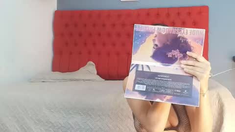 Cris  online show from February 9, 7:40 pm