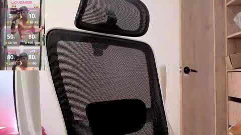 cristopher23  online show from October 21, 2:51 pm