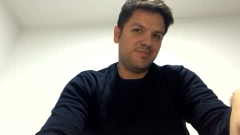 cristopher3042 online show from December 10, 3:30 am