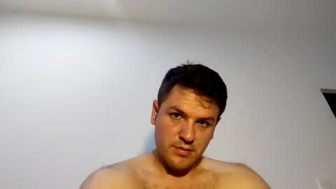 cristopher3042 online show from March 2, 4:47 am