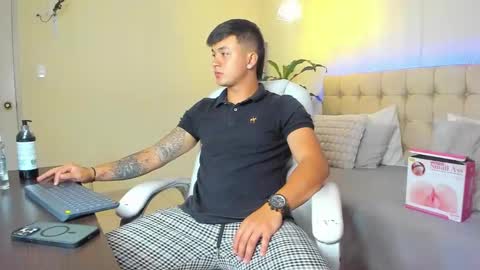 Cristopher online show from February 16, 2:31 am