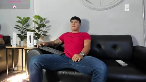 Cristopher online show from June 3, 2:33 pm