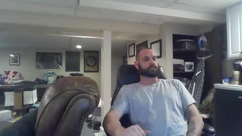 Snapshot of crm400 chatting on November 12, 1:39 am billybasement online show from November 12, 1:39 am