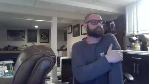 Snapshot of crm400 chatting on December 17, 3:12 am billybasement online show from December 17, 3:12 am