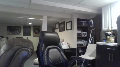 Snapshot of crm400 chatting on December 20, 2:18 am billybasement online show from December 20, 2:18 am