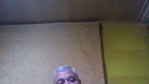 crmperez online show from February 4, 12:19 am