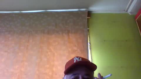 Snapshot of crmperez chatting on December 4, 7:00 pm crmperez online show from December 4, 7:00 pm